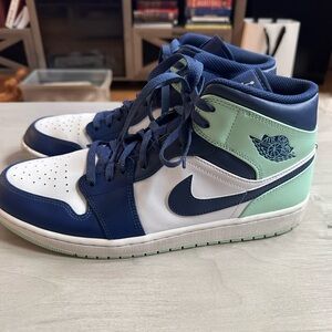 Men’s size 13 Air Jordan 1 Mid